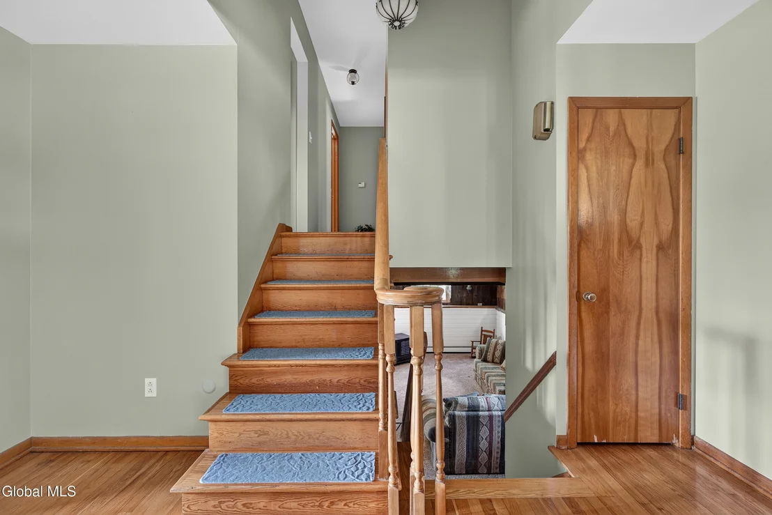 Photo of 137 Mammoth Spring Road