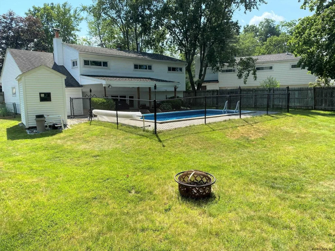 Photo of 4 JEAN Place