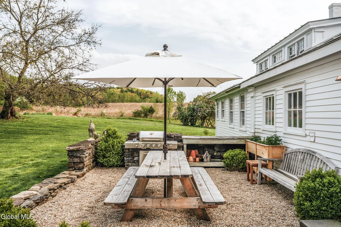 Photo of 433 Rapp Road