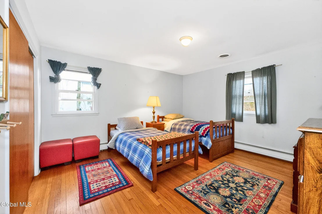 Photo of 7 N Maple Lane