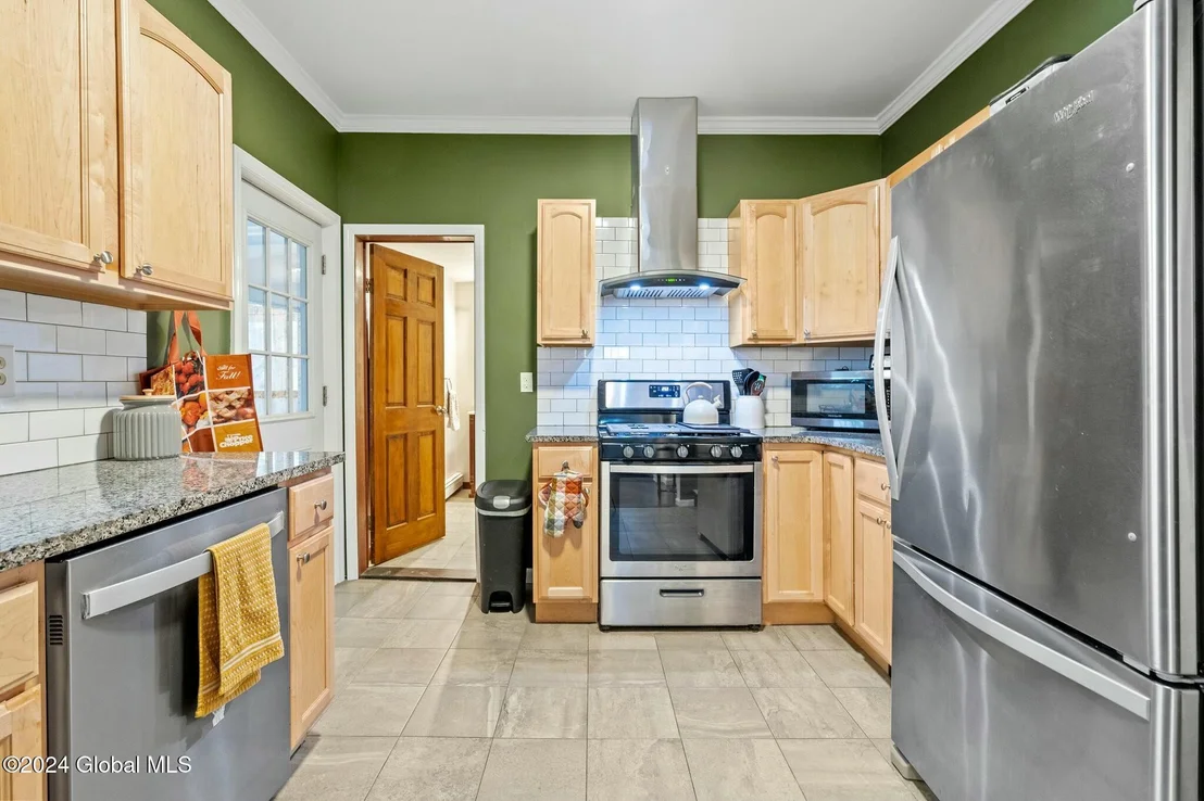 Photo of 35 Mountainview Avenue