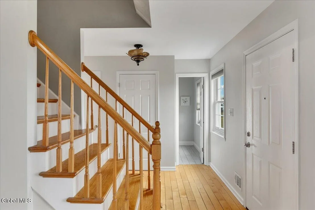Photo of 128 Horizon Boulevard