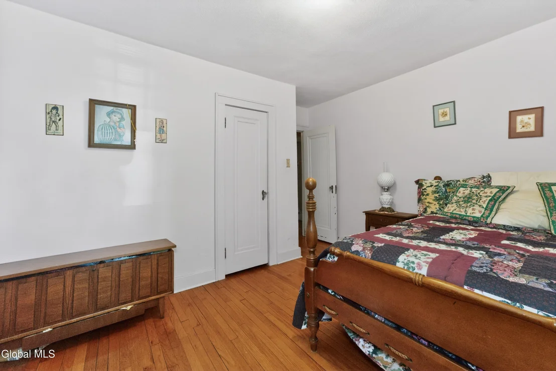 Photo of 1450 Baker Avenue