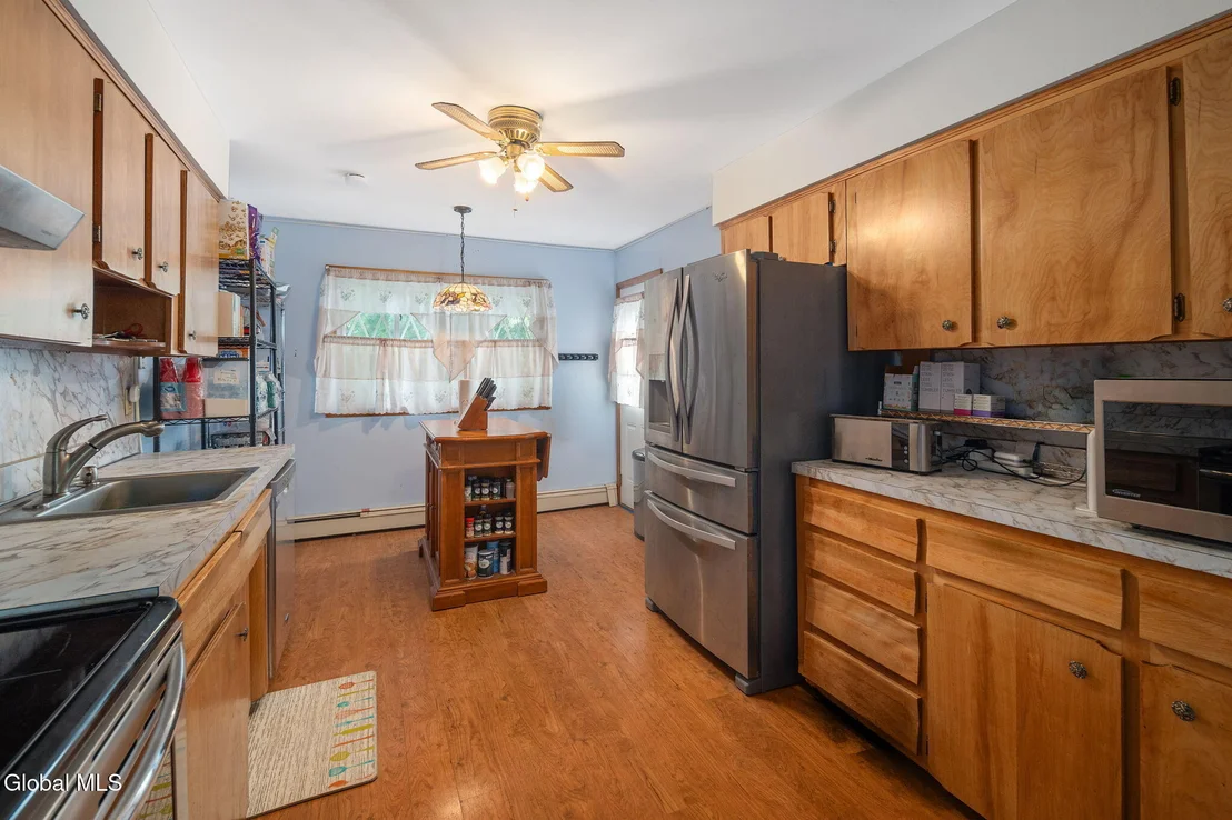 Photo of 1358 Maple Hill Road