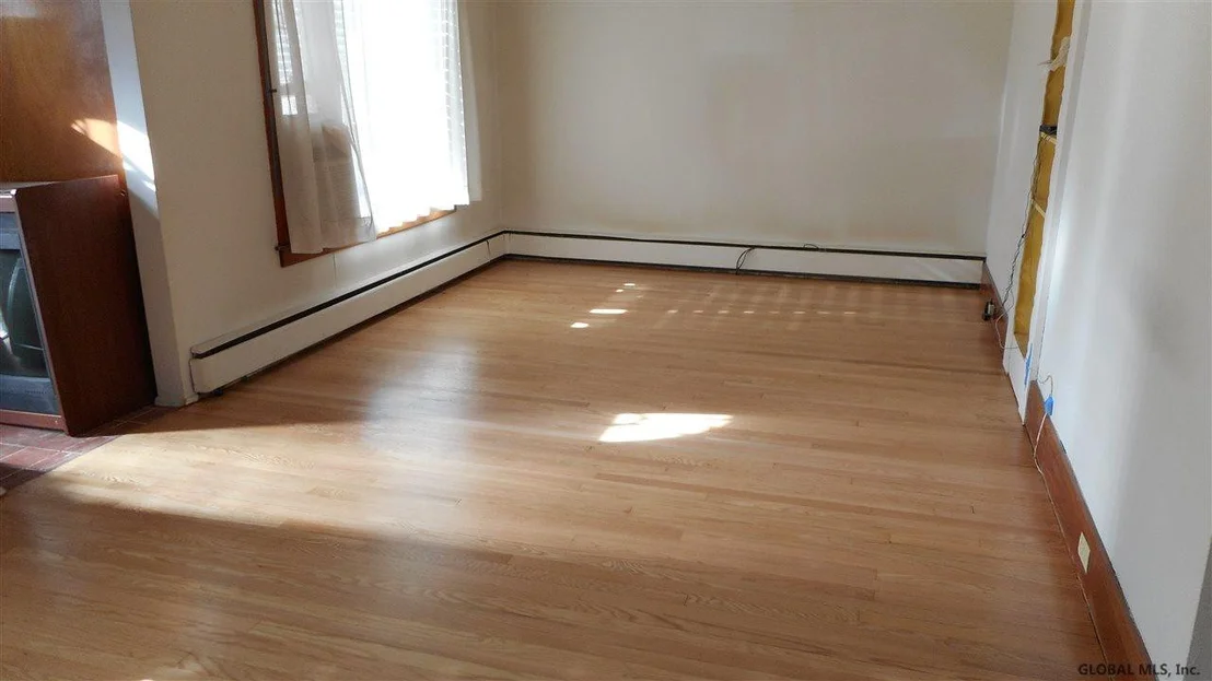 Photo of 341 CENTER Street