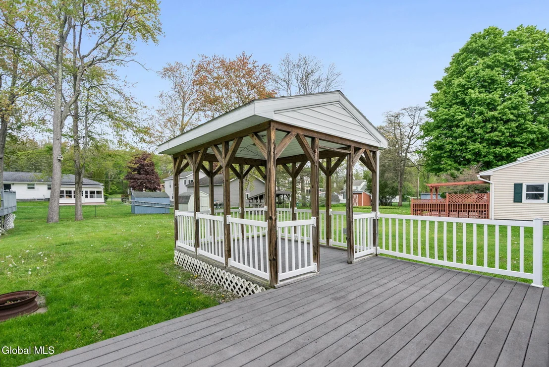 Photo of 16 Ridgewood Lane