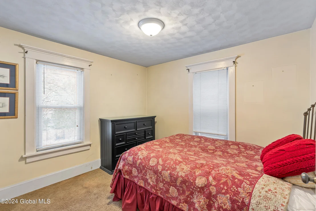 Photo of 1680 Rugby Road