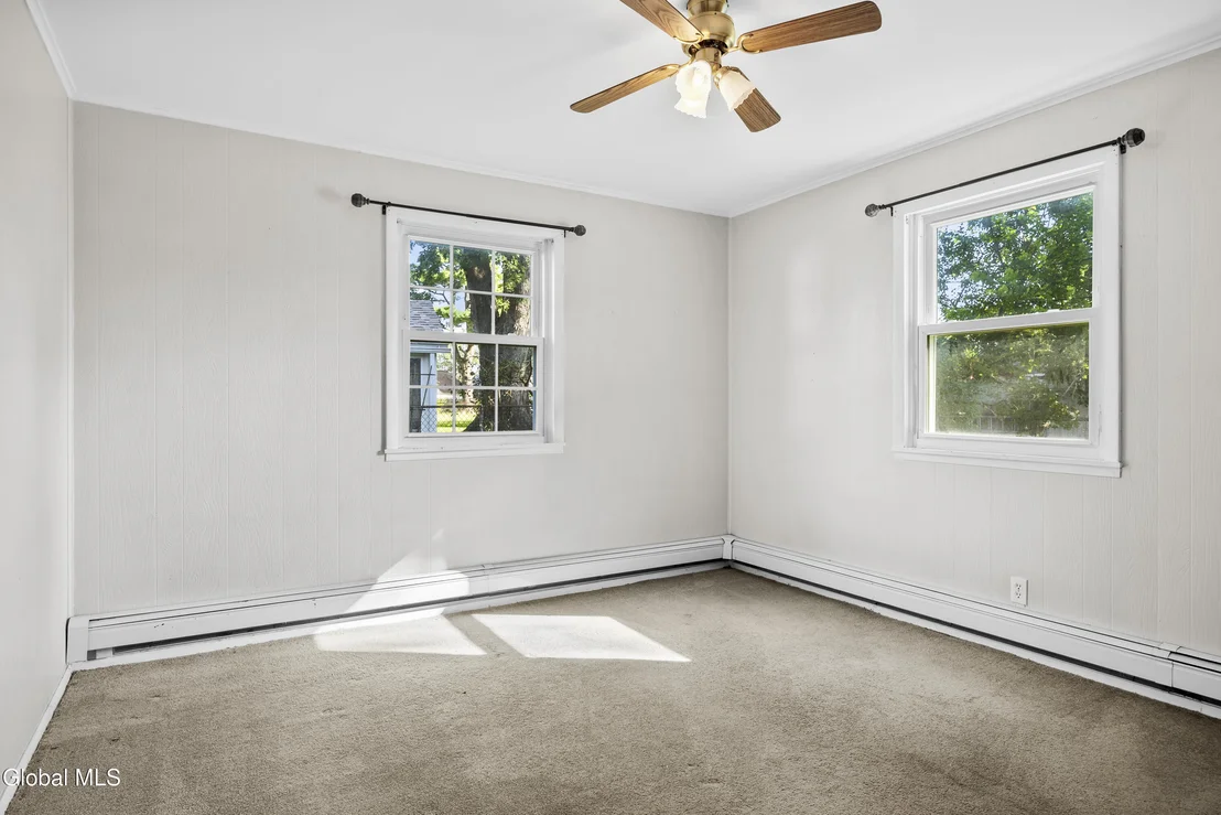 Photo of 1083 Inner Drive