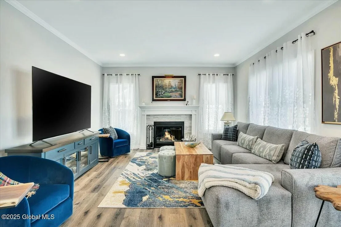 Photo of 9 Lynn Drive