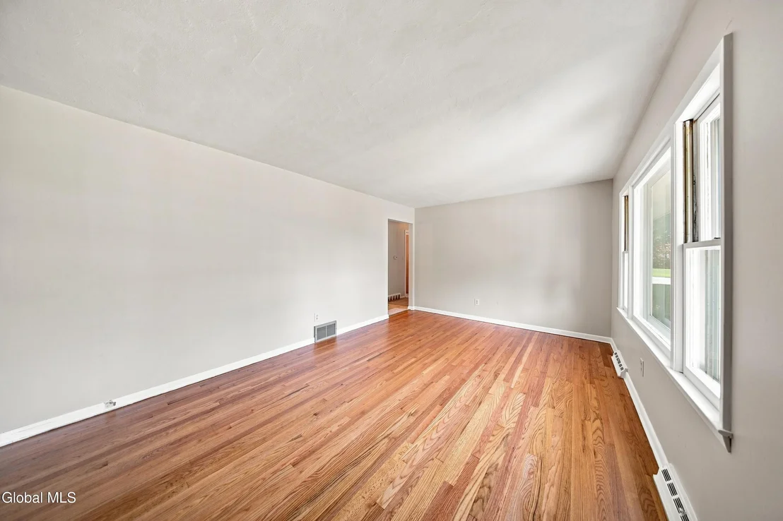 Photo of 4 Pettibone Drive