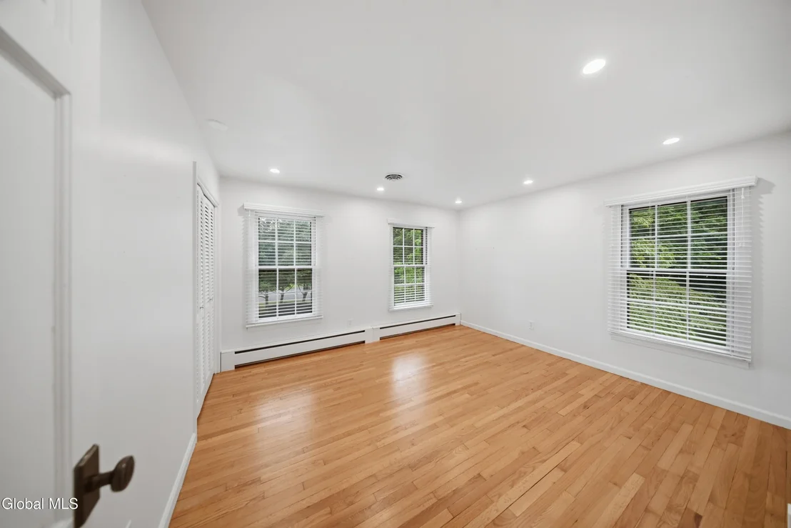 Photo of 5 Beaver Pond Road