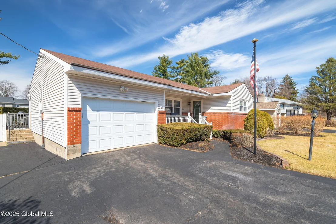 Photo of 1054 Theodore Road