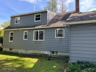 Photo of 2641 Aqueduct Road