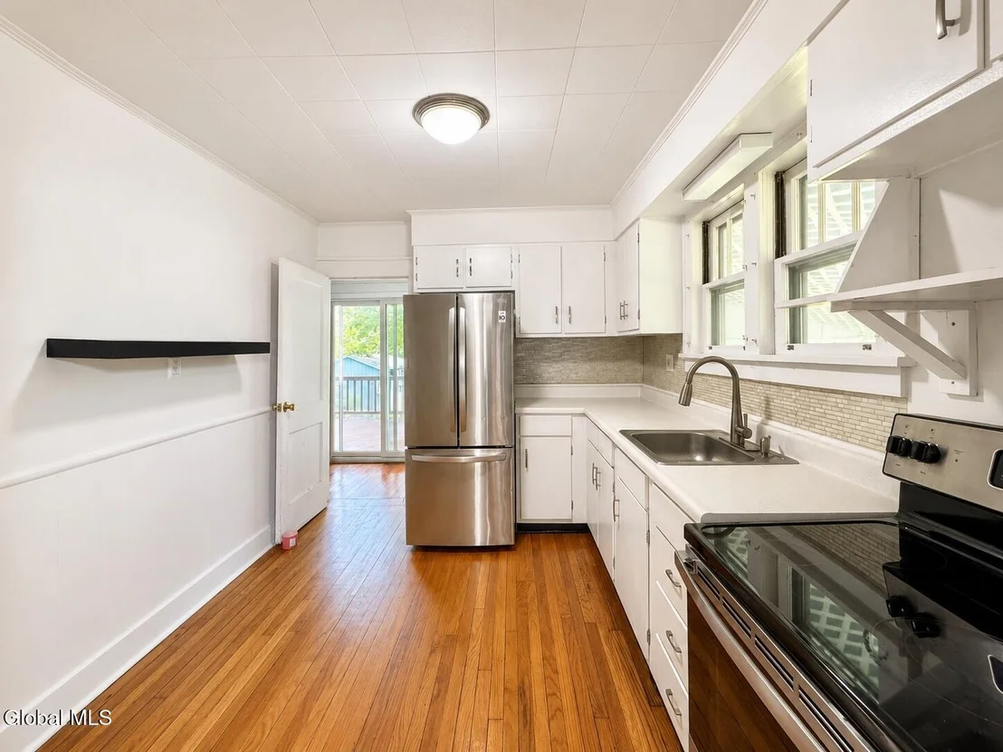 Photo of 2 McConnell Avenue