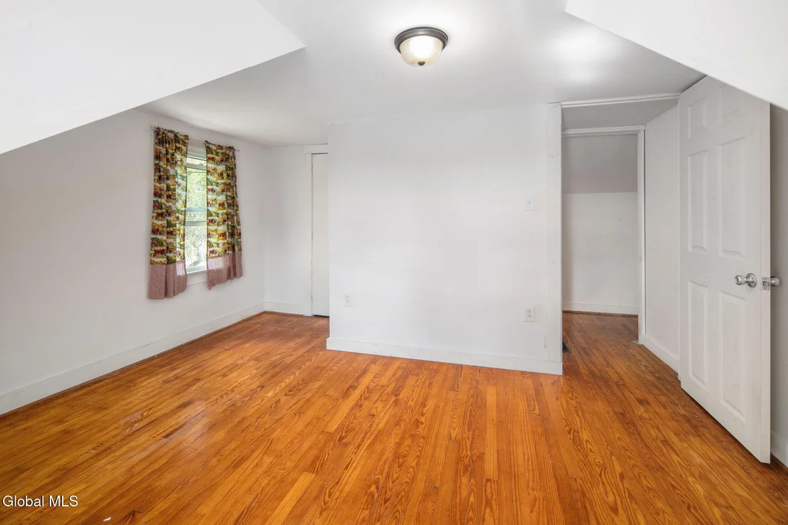 Photo of 223 Grovenors Corners Road