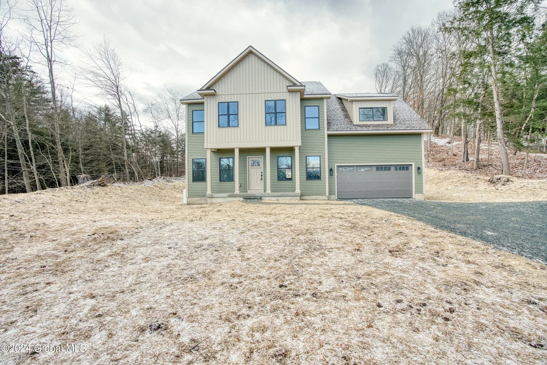 Photo of 245 Sharpe Road