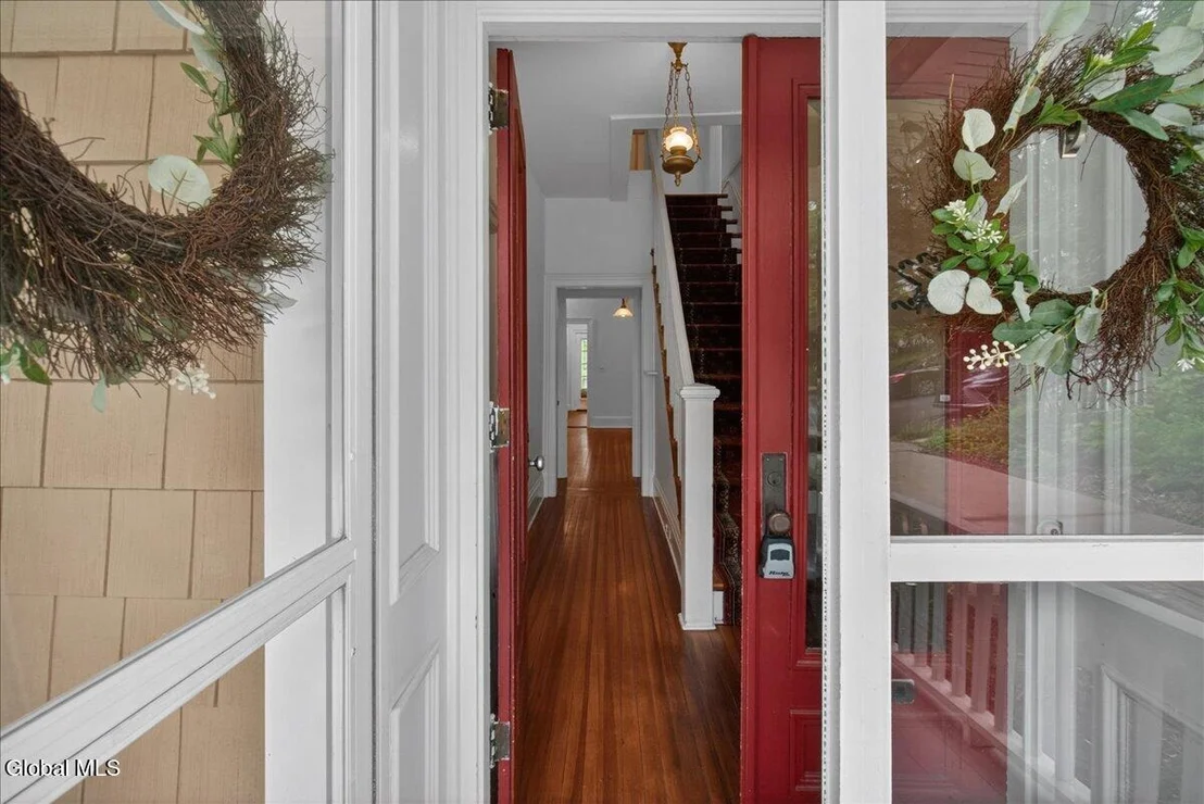 Photo of 121 Maple Avenue