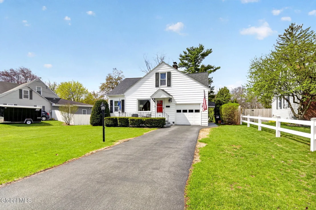 Photo of 32 Puritan Drive