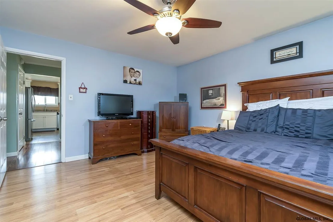 Photo of 2391 BROOKVIEW Road