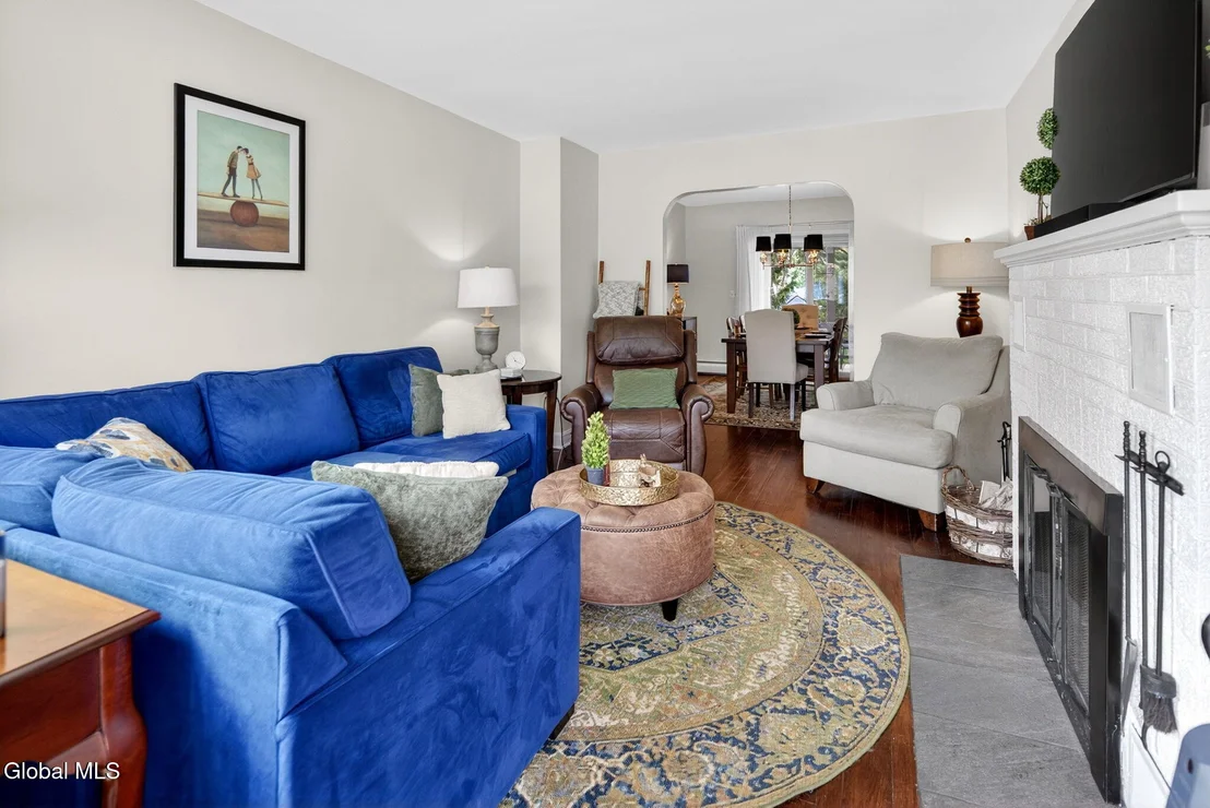 Photo of 32 Puritan Drive