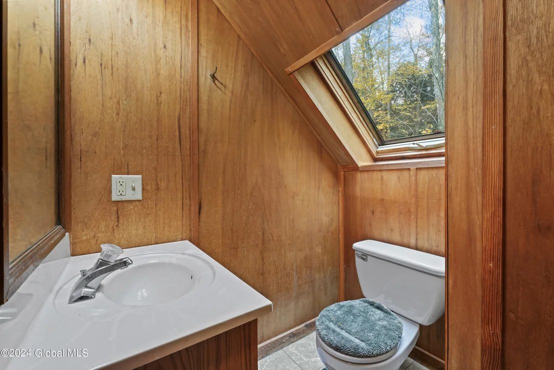 Photo of 680 Taborton Road