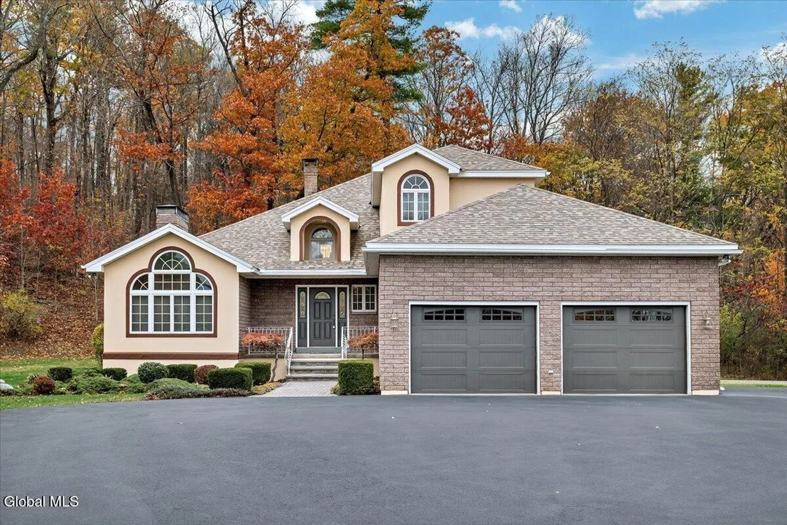 Photo of 1306 Putnam Road