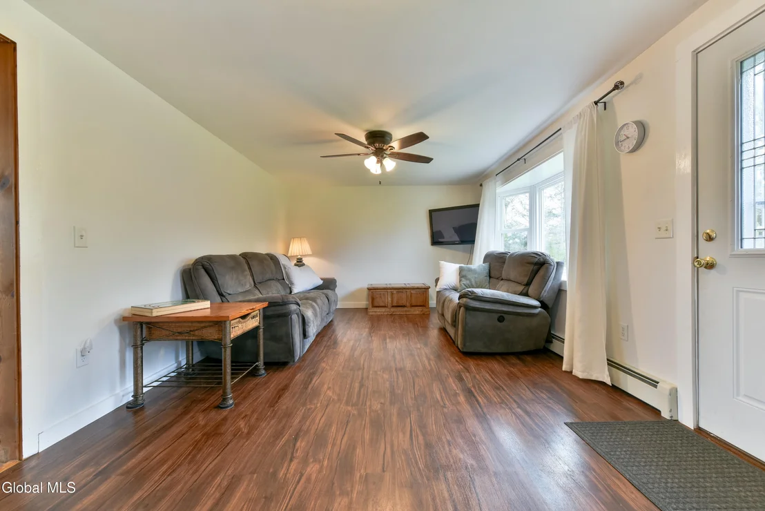 Photo of 455 Middle Road