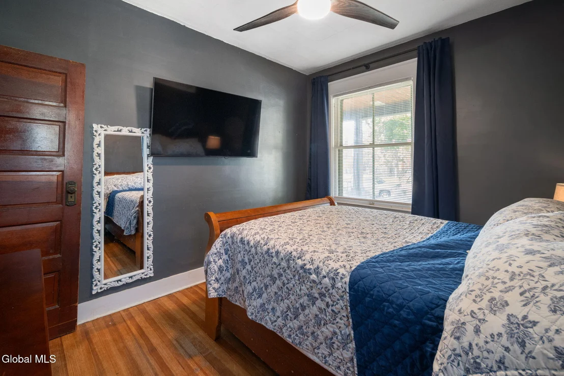 Photo of 246 Riverside Place