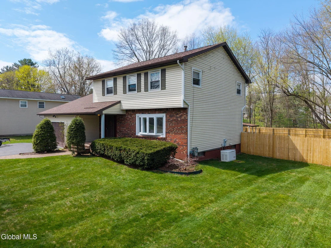 Photo of 5113 Foxwood Drive