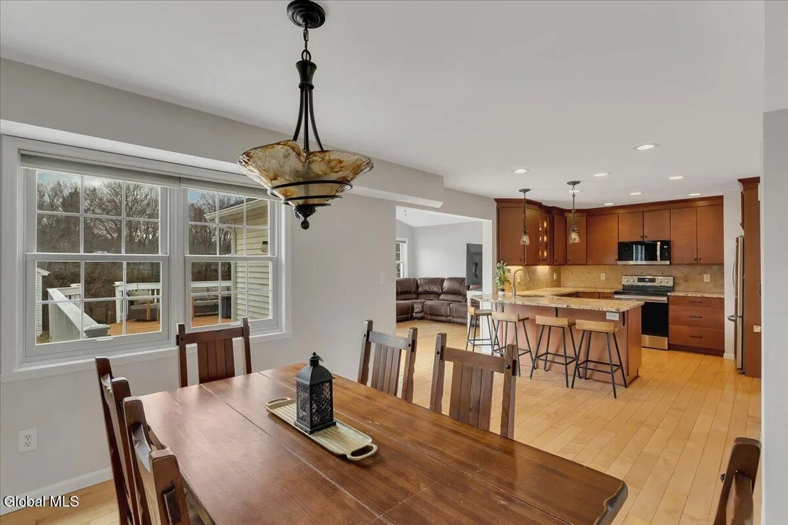 Photo of 128 Horizon Boulevard