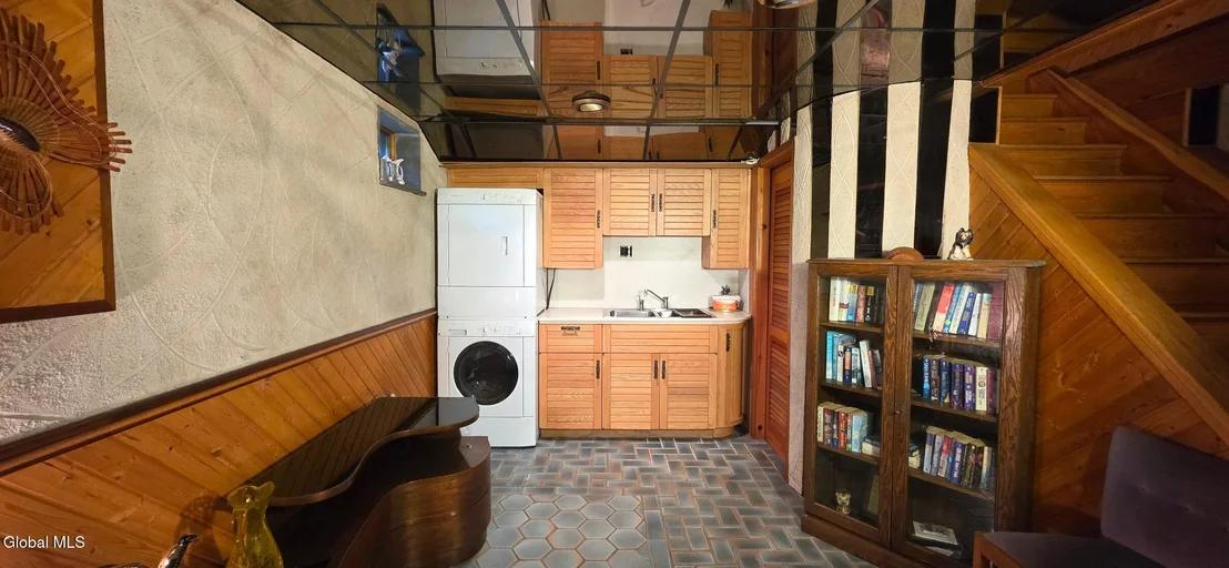 Photo of 184 Cloos Road