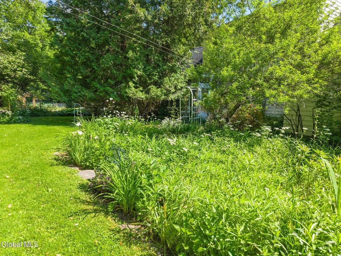 Photo of 122 Clinton Circle