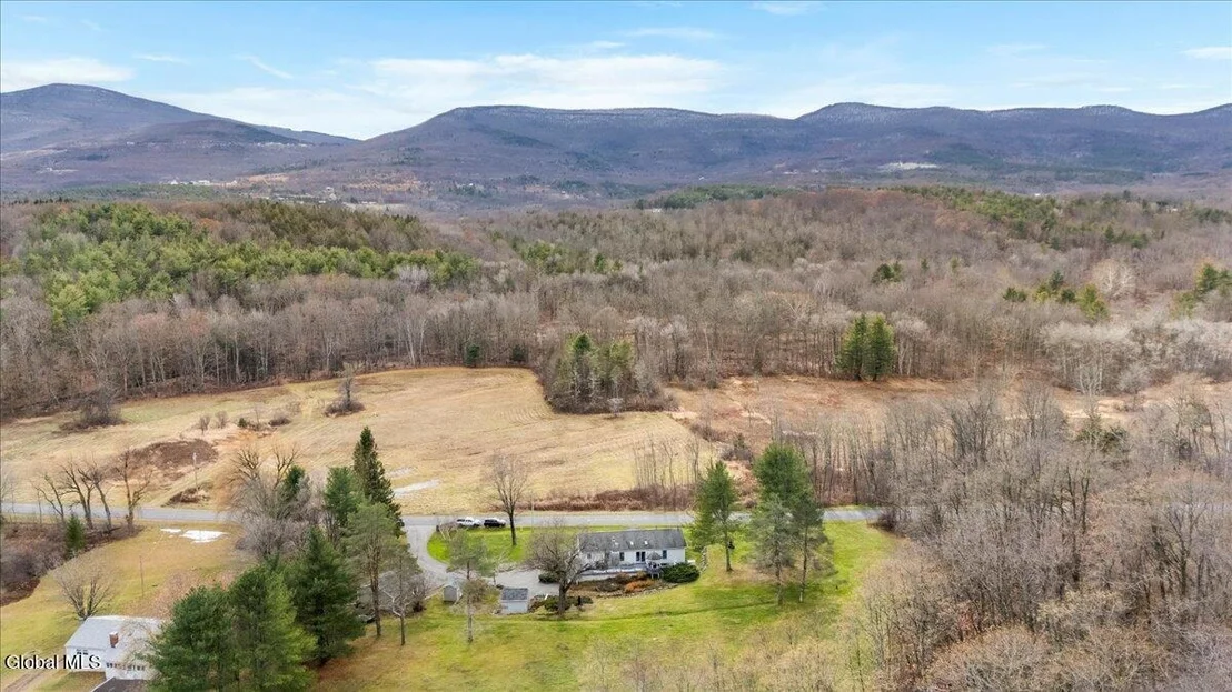 Photo of 858 Stone Bridge Road