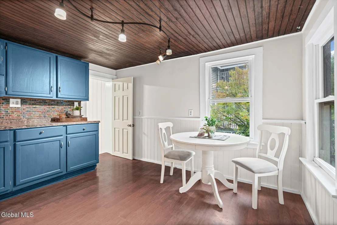 Photo of 43 Scott Avenue
