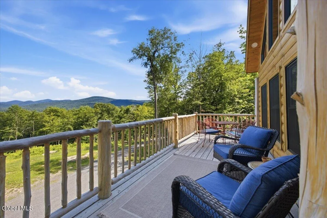 Photo of 1482 Tupper Road