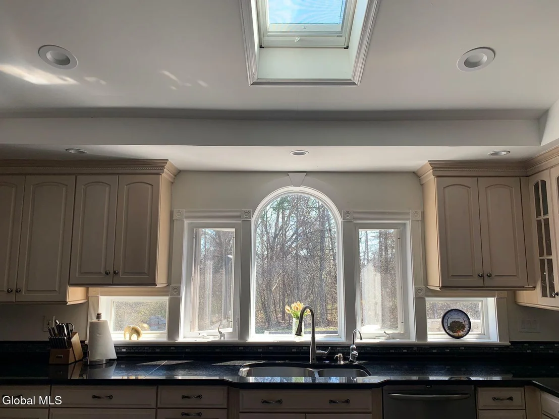 Photo of 2820 Balltown Road