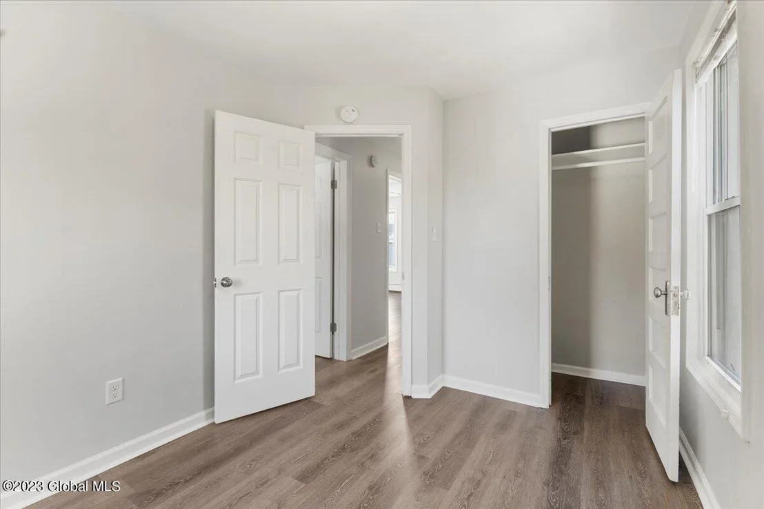 Photo of 160 6th Street