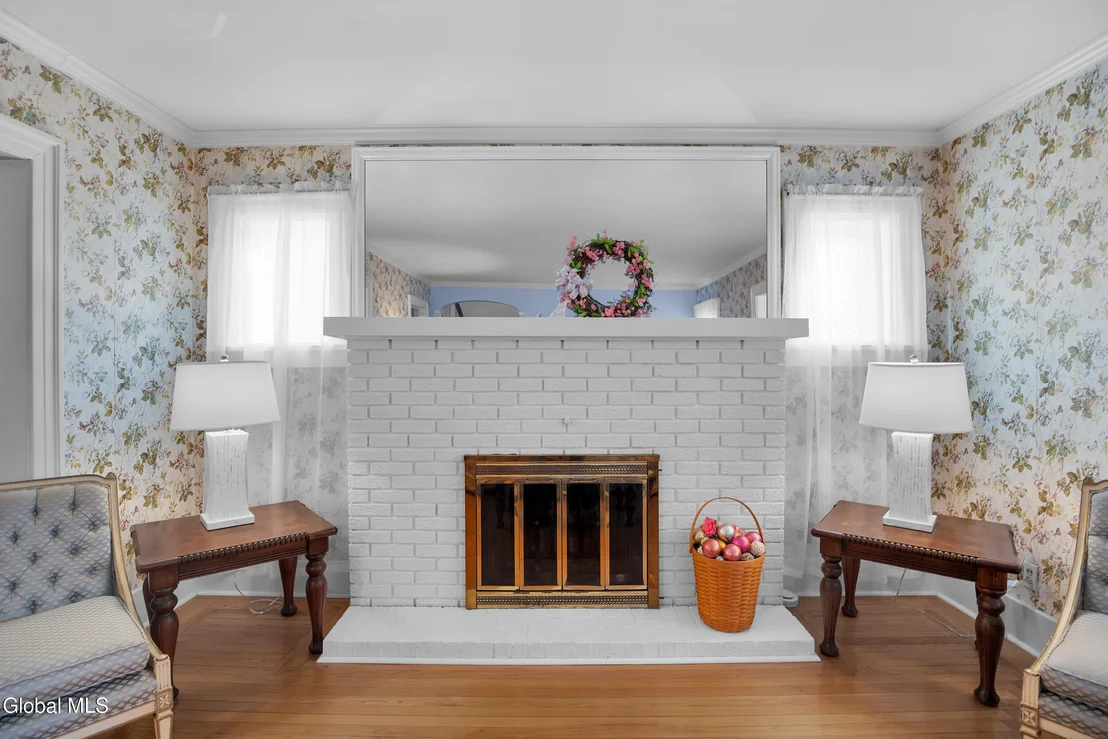 Photo of 820 Central Parkway