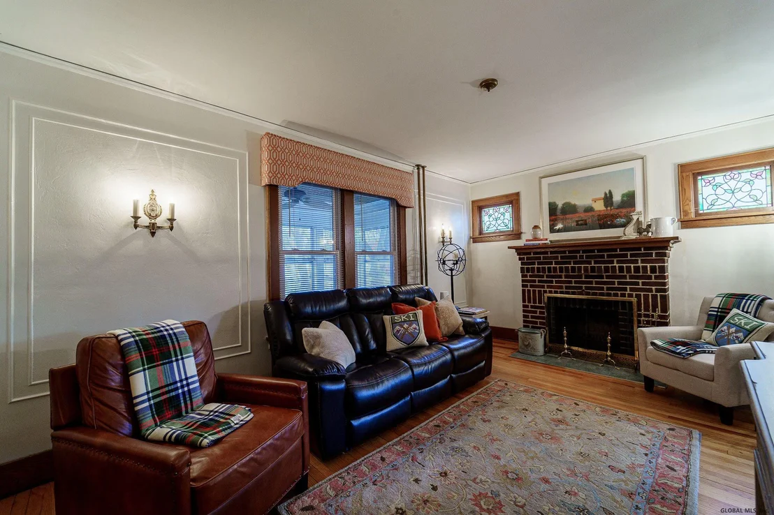 Photo of 32 MARWILL Street