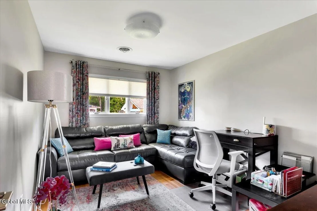 Photo of 75 Fort Amherst Road