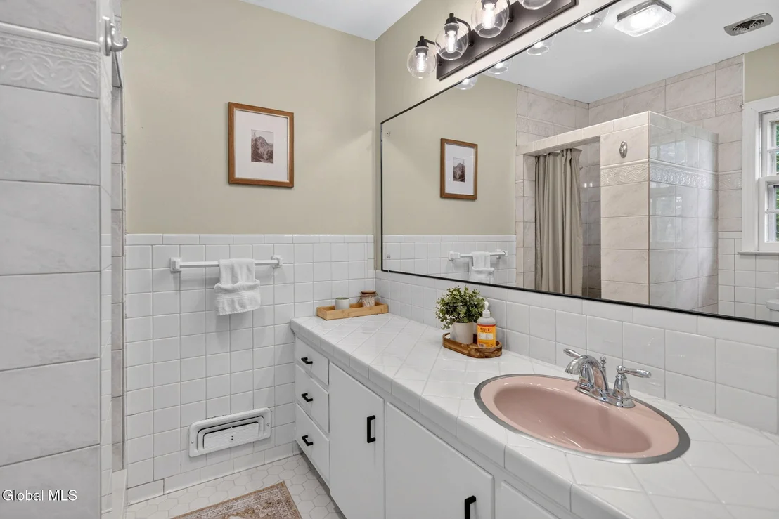 Photo of 1376 Ruffner Court
