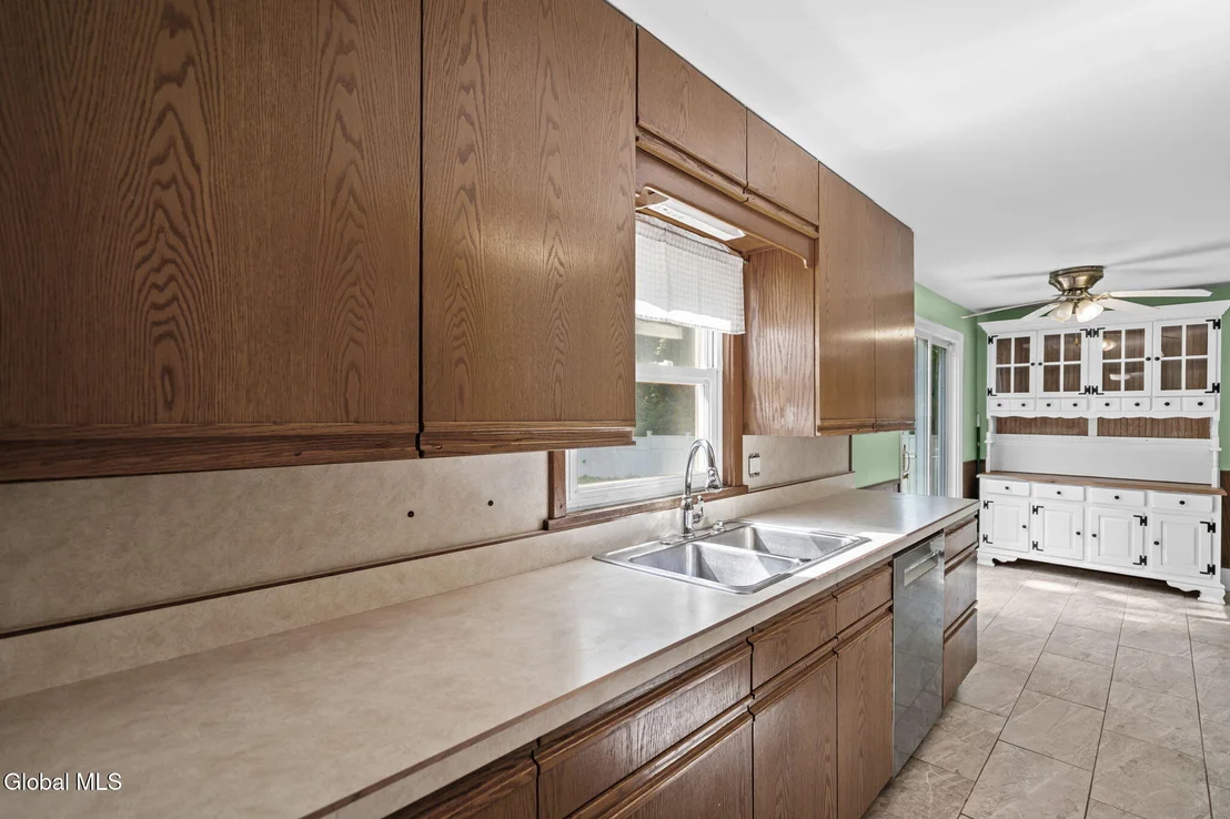 Photo of 3826 Carman Road