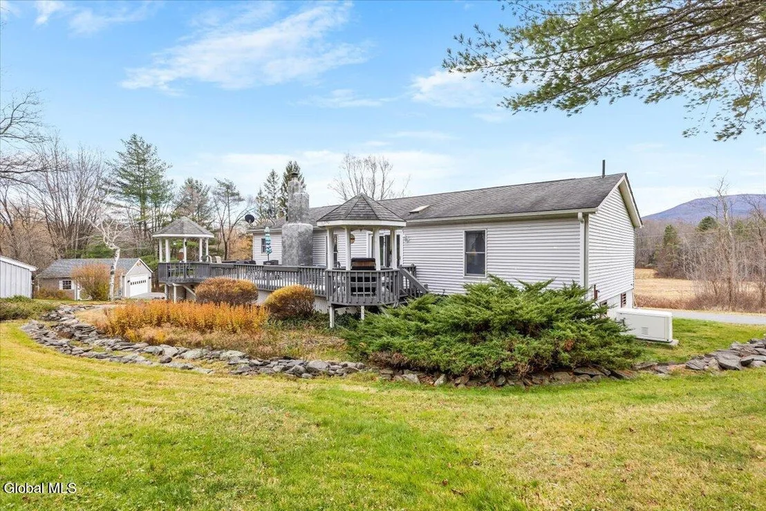 Photo of 858 Stone Bridge Road