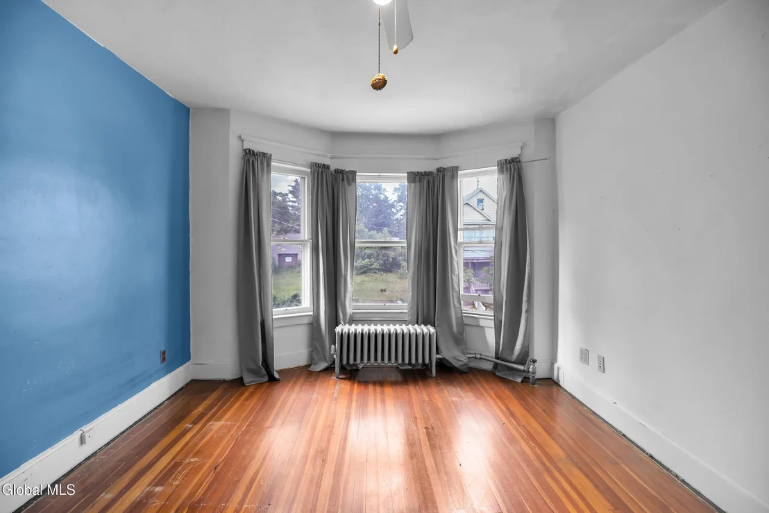 Photo of 1322 Alden Place
