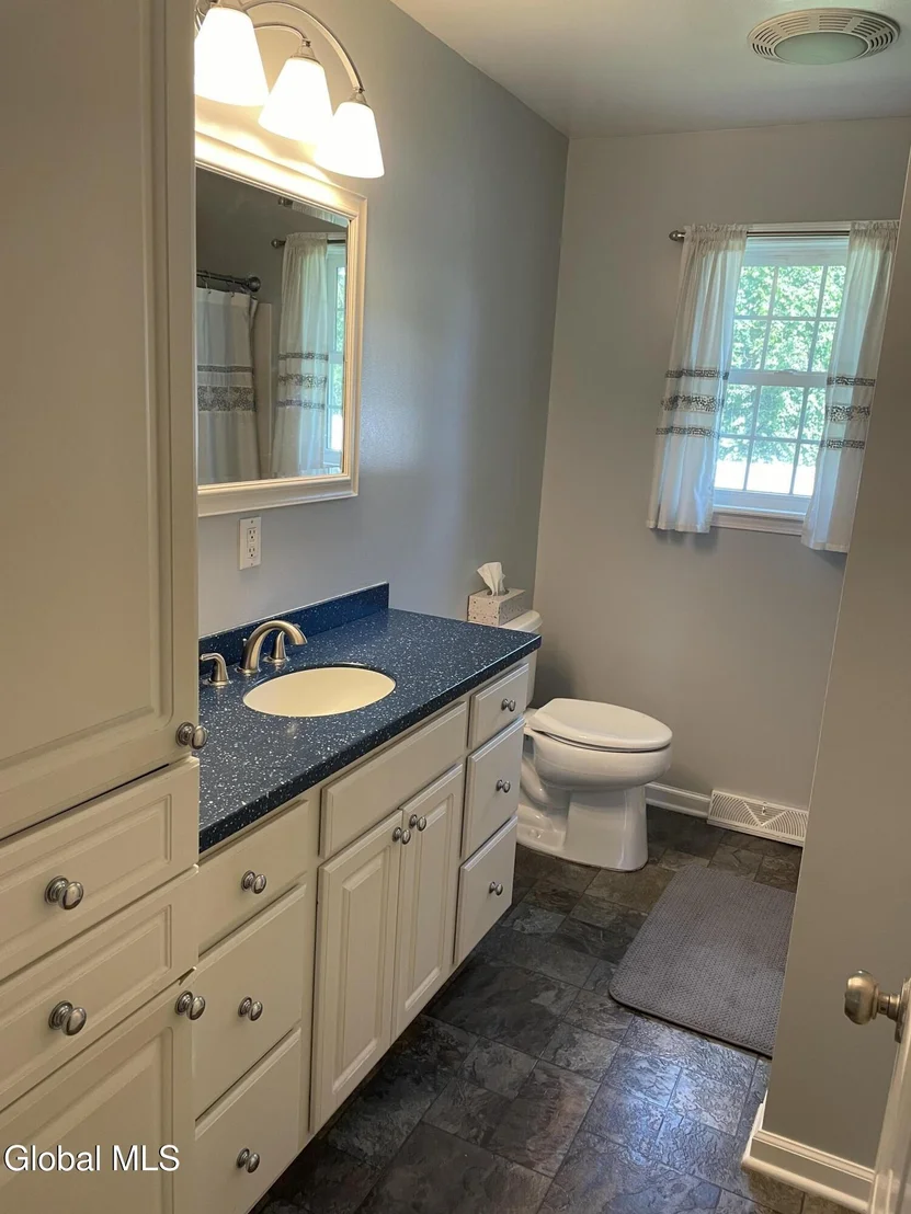 Photo of 1016 Gates Drive