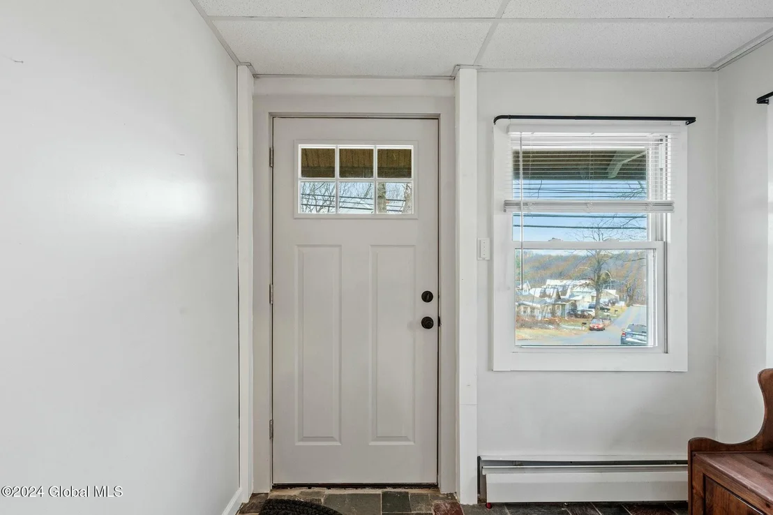 Photo of 35 Mountainview Avenue