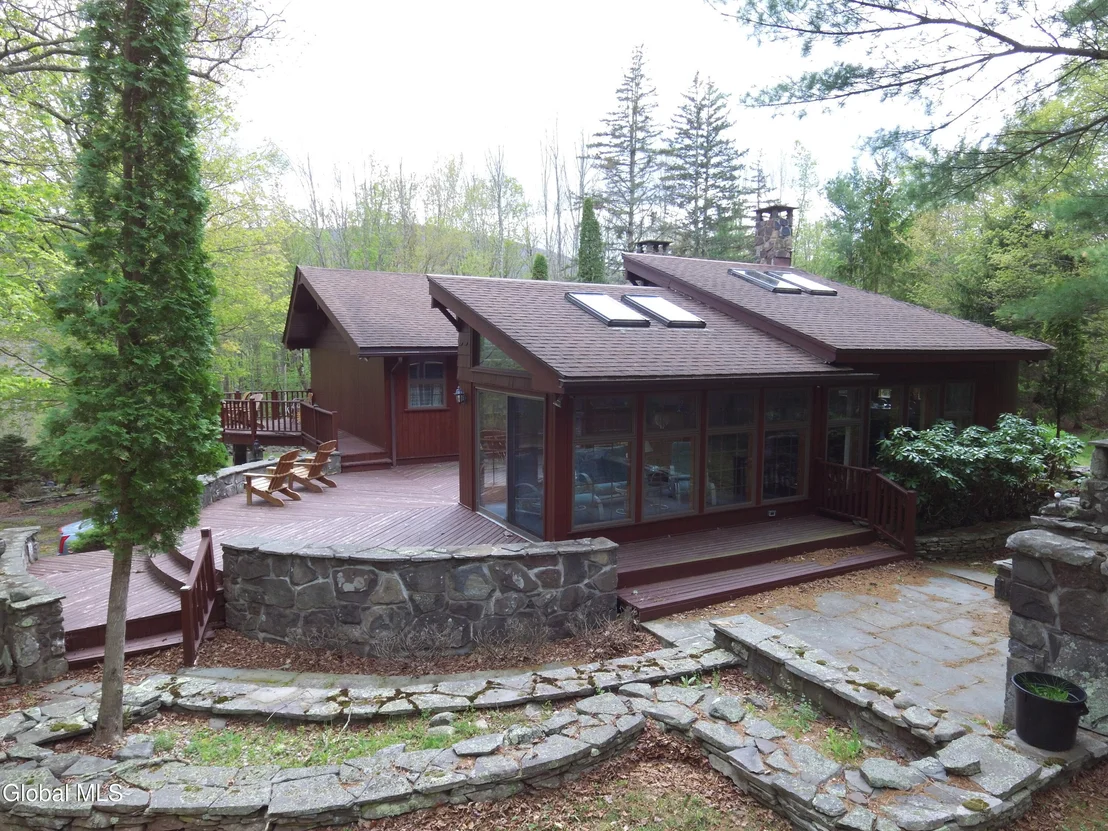 Photo of 184 Cloos Road