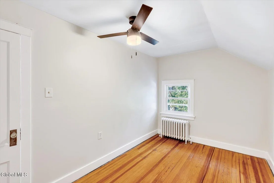 Photo of 2 Irving Place