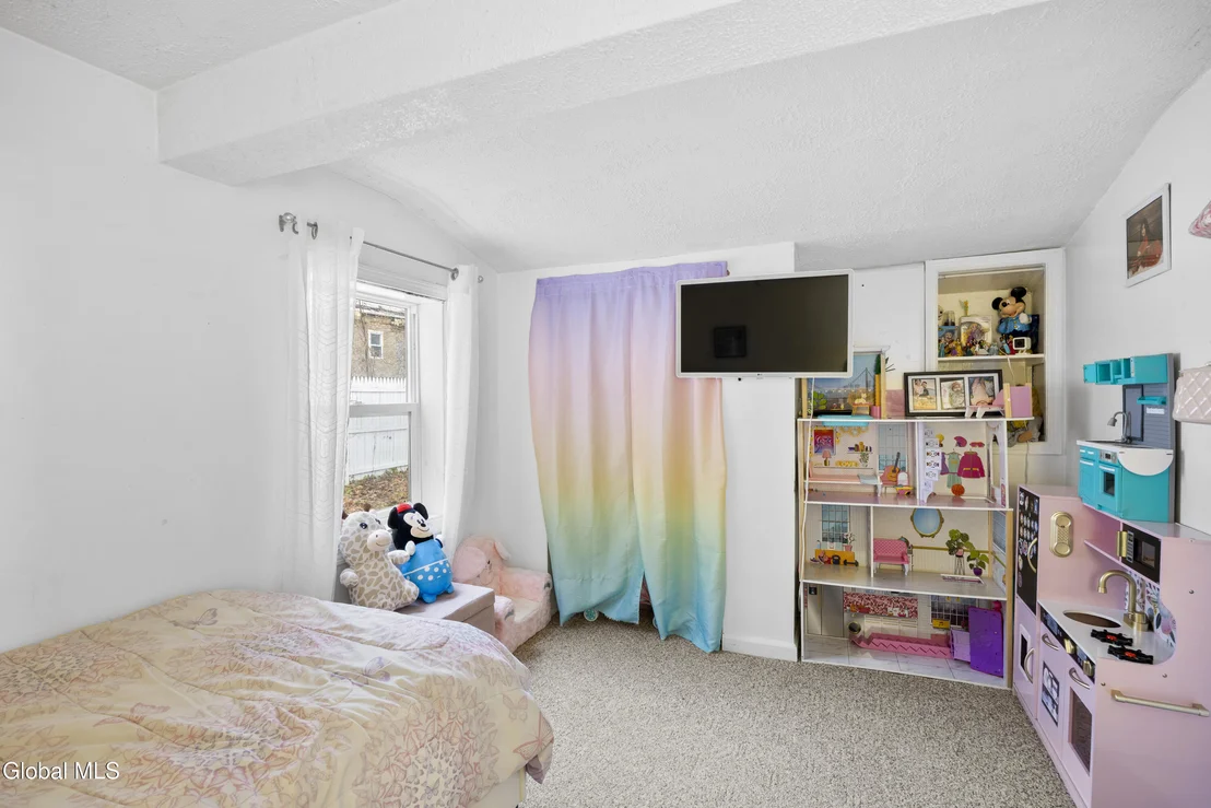 Photo of 79 Starr Avenue
