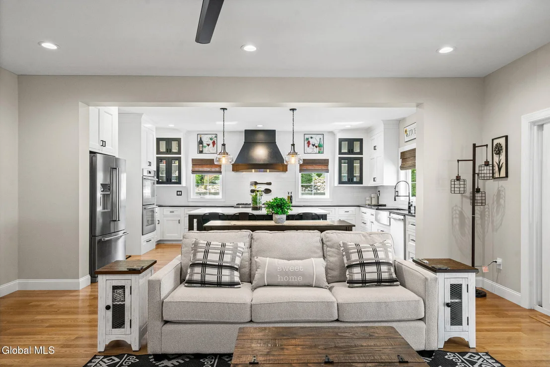Photo of 1 Londonderry Way